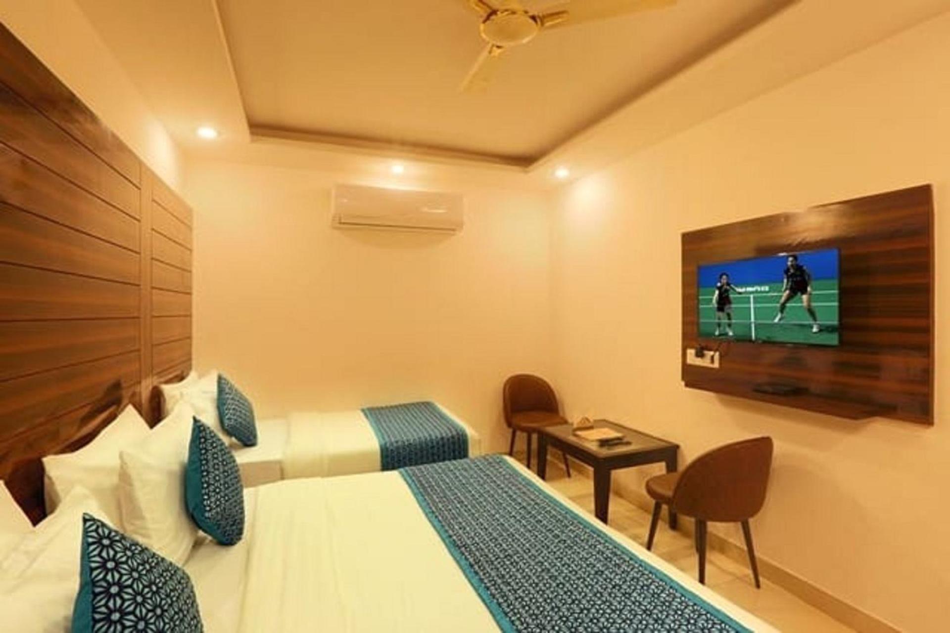 Airport Hotel Chanakya Delhi Nueva Delhi Exterior foto